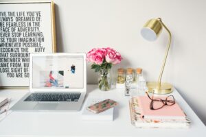 Pretty Desk