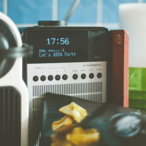 Image of a radio that we would have listened to Steve Wright on